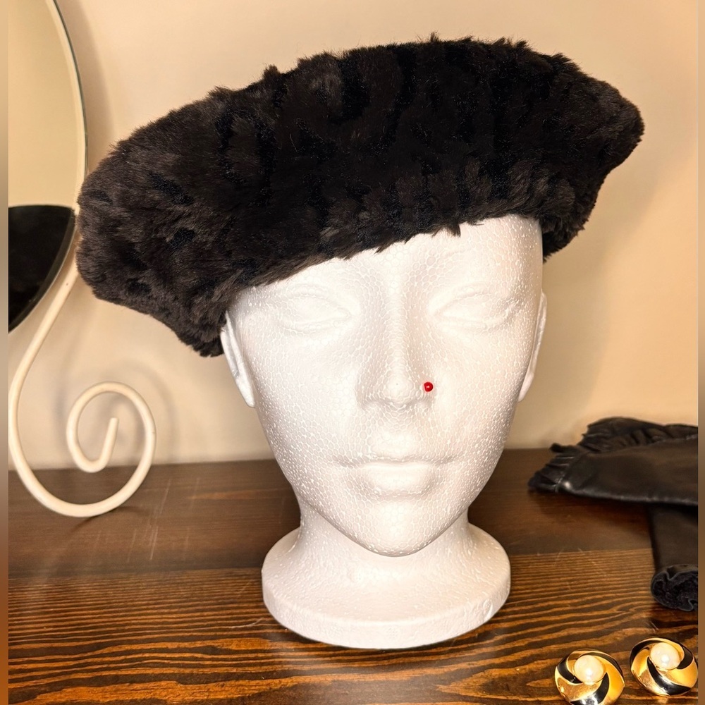VINTAGE Pleasant Pheasant Faux Fur Beret Hat